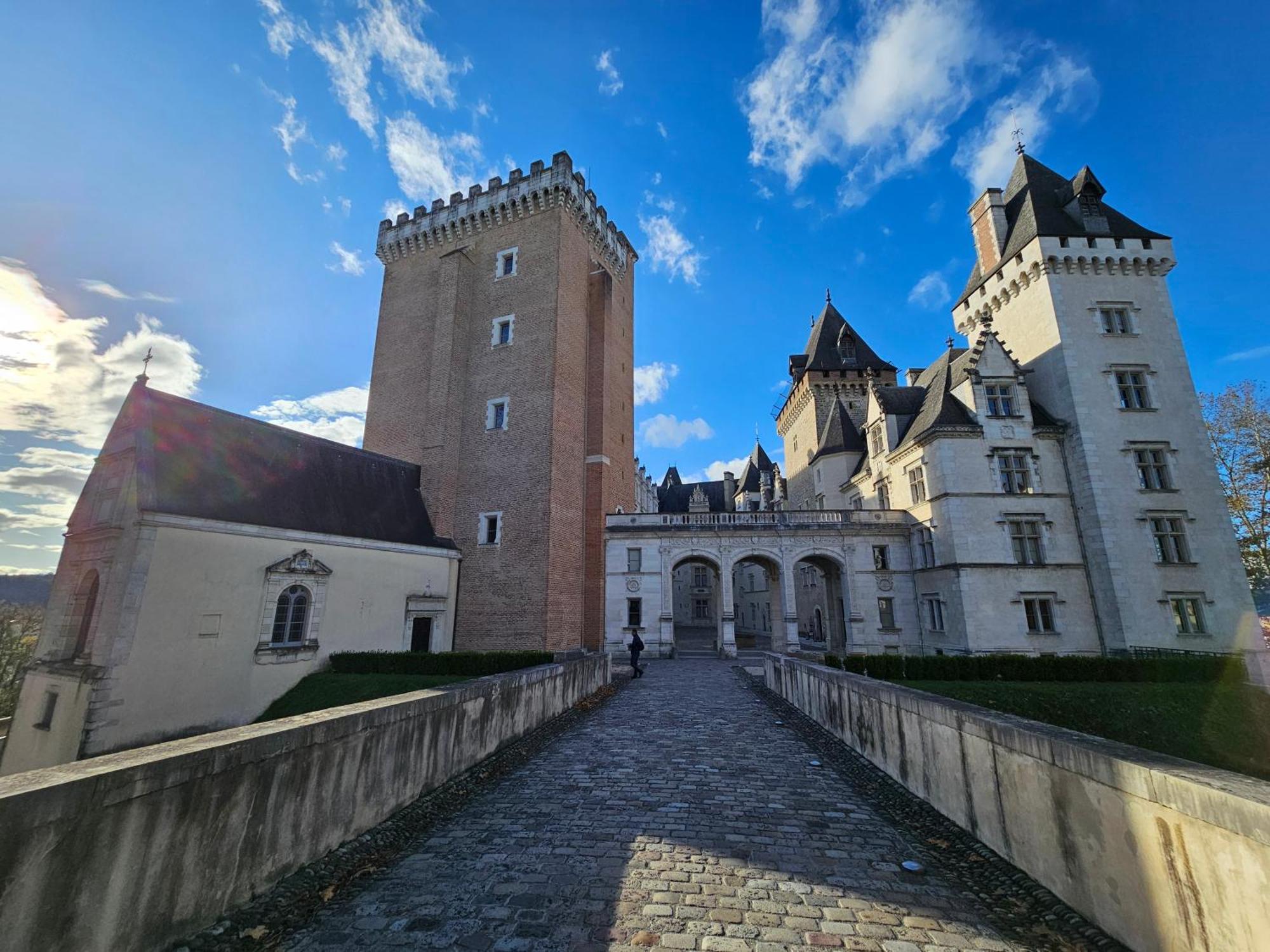 Le Henri IV - Hyper Centre - Quartier Du Chateau Pau Eksteriør billede